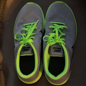 Nike Flex 2016 Run size 7Y/women’s 8.5